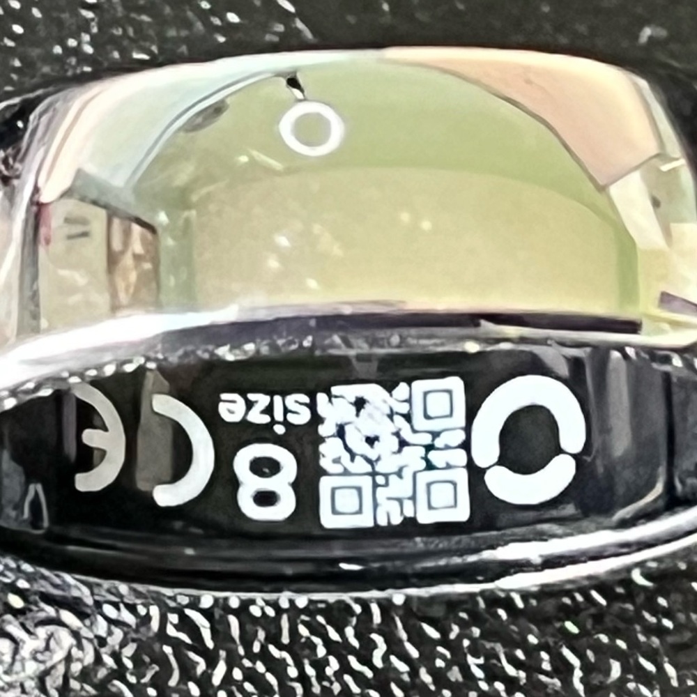 RingConn Smart Ring in Black and Silver — Sleek Health Wearable - Picture 9 of 9